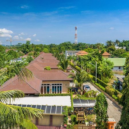 Rawai Private Villas - Pools And Garden Exterior photo